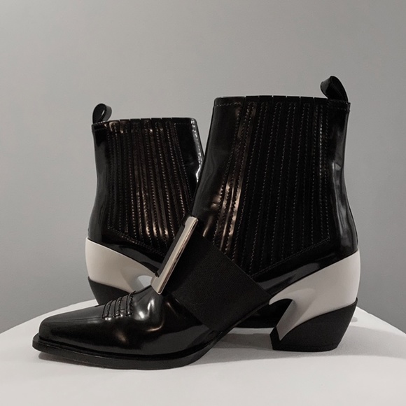 RARE! Roger Vivier Viv’ Tex Black Patent Ankle Chelsea Boots - Picture 7 of 16